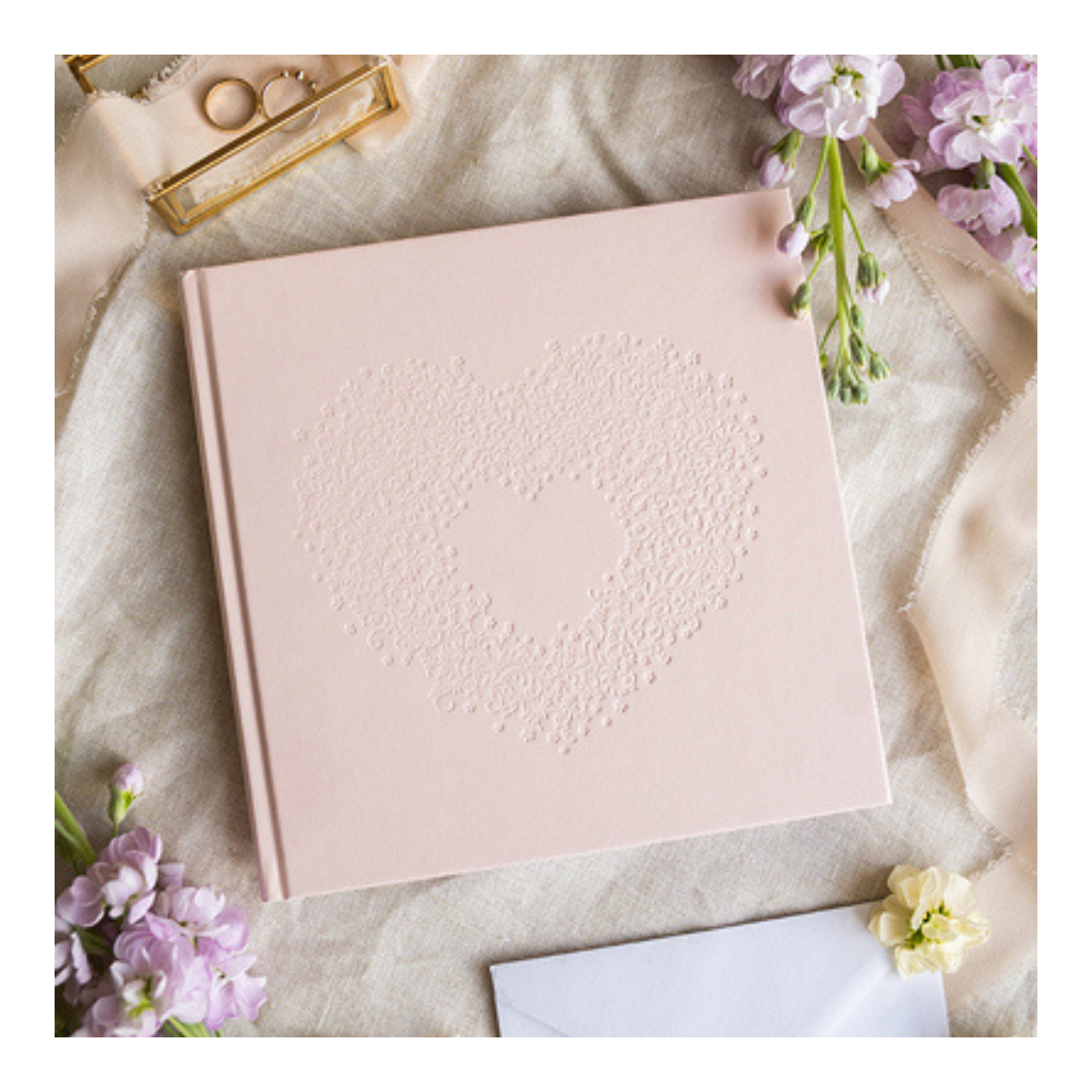 Jasnoróżowa księga gości na wieczór panieński, ślub, chrzest lub komunię