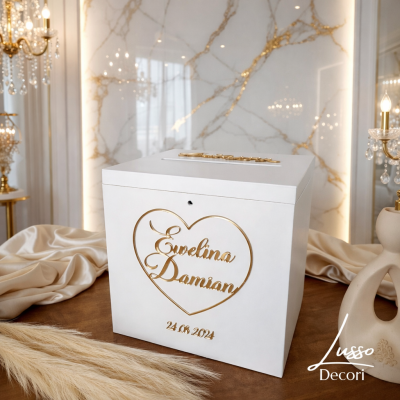 Drewniane pudełko na koperty z sercem i imionami pary młodej z lustrzanej plexi