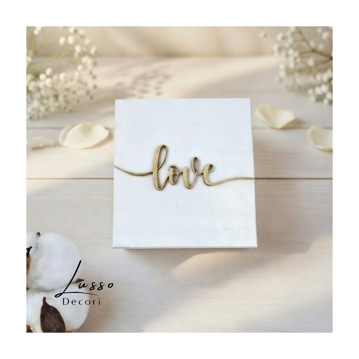 Romantyczne drewniane pudełko na obrączki z drewnianym napisem love