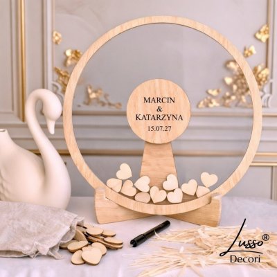 Okrągła i elegancka księga gości z wrzutkami na przyjęcie