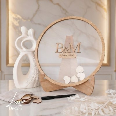 Okrągła księga gości z...