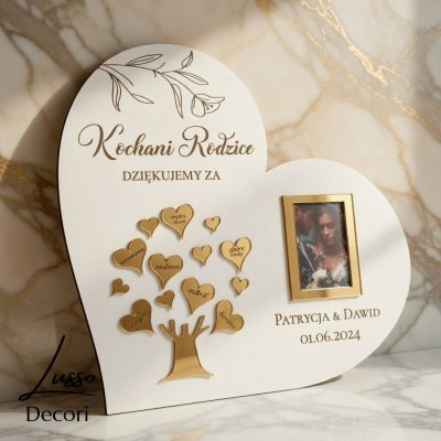 Podziękowanie dla rodziców w formie serca z drzewkiem i zdjęciem pary młodej
