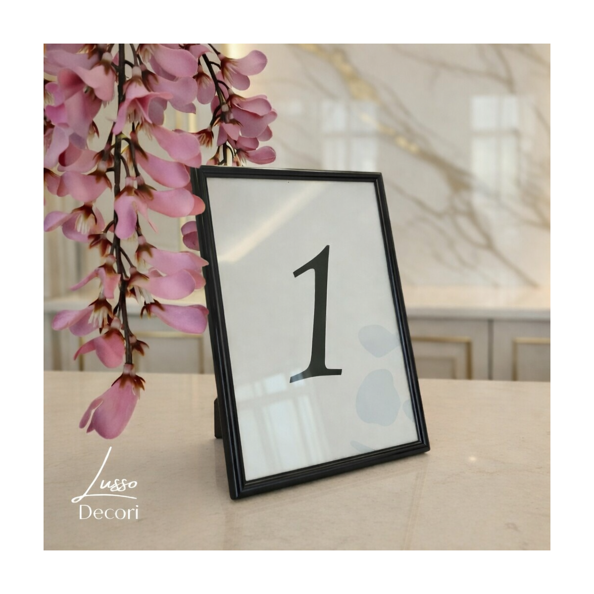 Numer na stół w czarnej ramce na przyjęcie ślubne