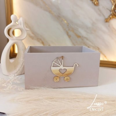 Bezowy koszyk oczepinowy z wózkiem na zabawę oczepinową w czasie wesela