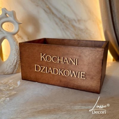 Rustykalna skrzynka prezentowa na podziękowanie dla dziadków
