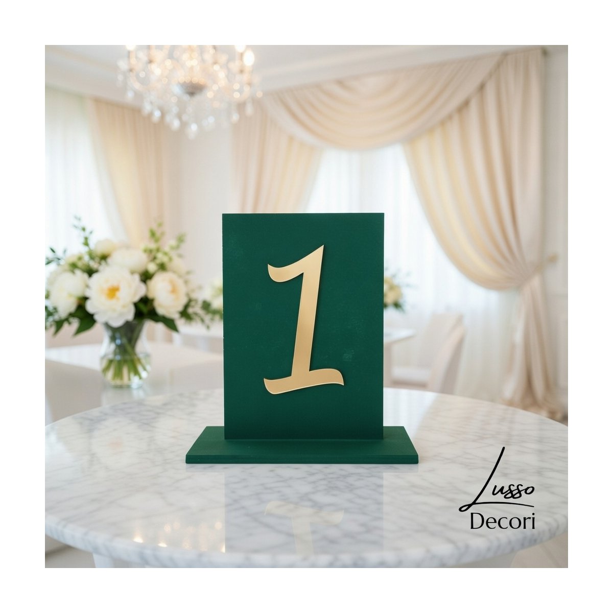 Stojący numer na stół weselny z lustrzanymi elementami