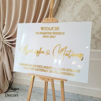 Personalizowana tablica powitalna na przyjęcie weselne na powitanie gości w stylu glamour