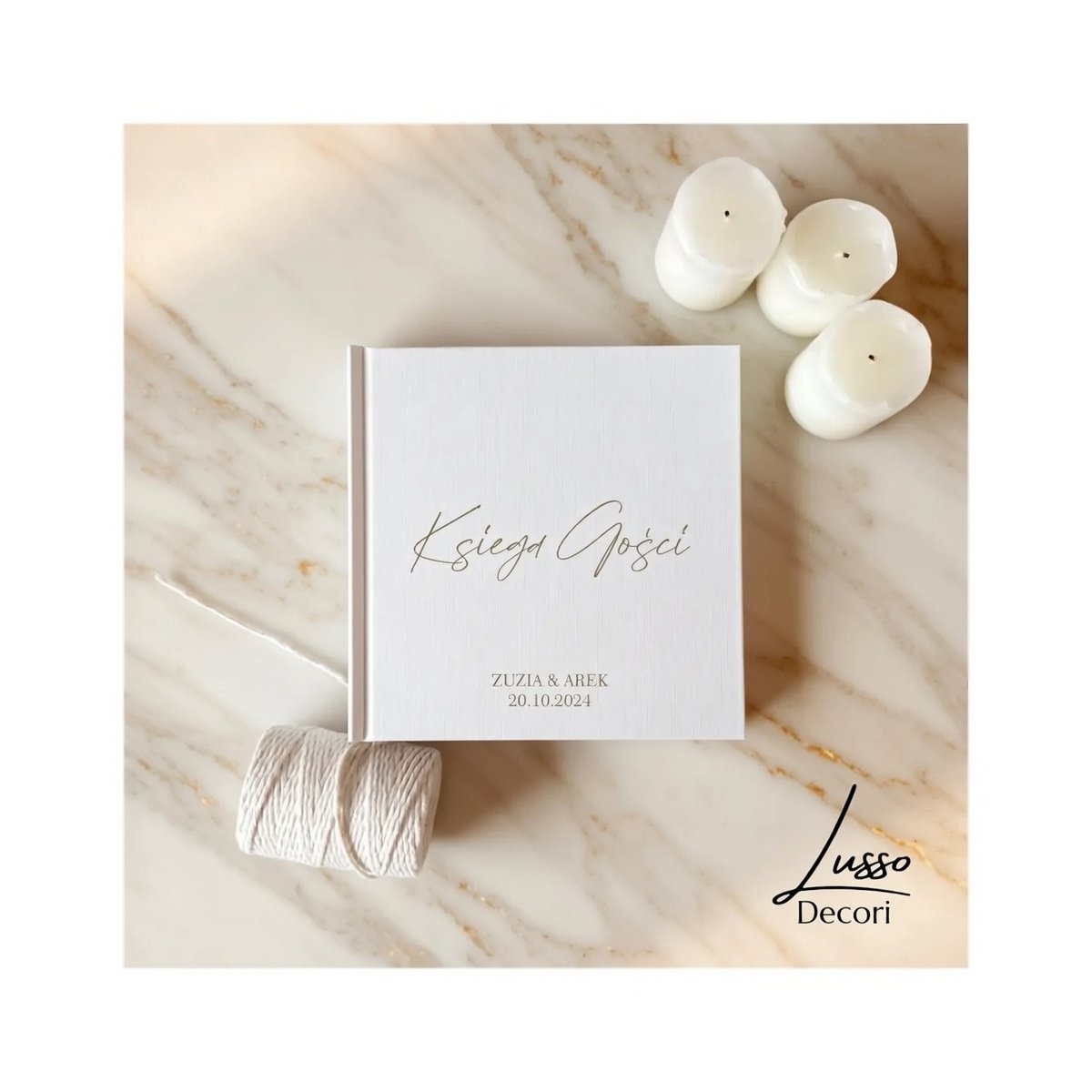 Kwadratowa księga gości z grawerowaną okładką na przyjęcie ślubne
