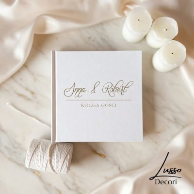 Kwadratowa księga gości w...