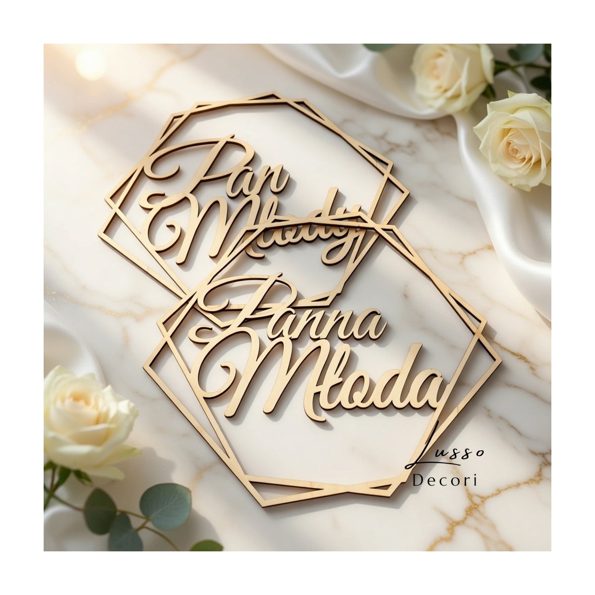 Drewniana obecz heksagon z napisem Panna Młoda lub Pan Młody dekoracja na ceremonię ślubną