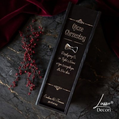 Czarna skrzynka na alkohol dla chrzestnego w ramach podziękowania w dniu ślubu