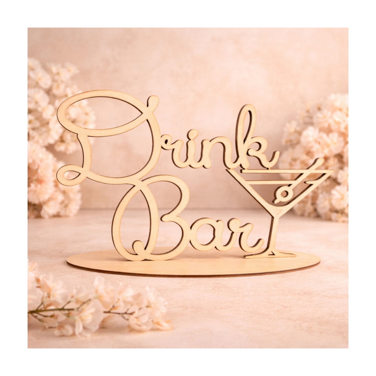 Drewniany stojący napis Drink Bar na przyjęcie weselne