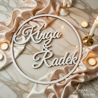 Drewniana obręcz z imionami Nowożeńców na ślub