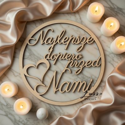 Drewniana obręcz dekoracyjna Najlepsze dopiero przed nami na przyjęcie weselne