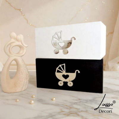 Koszyk oczepinowy z lustrzanym srebrnym wózkiem na przyjęcie weselne do zabawy oczepinowej