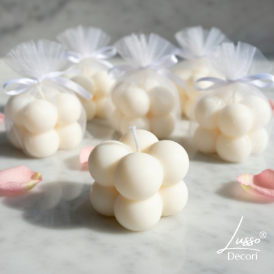 Podziękowanie dla gości w formie świecy sojowej mini bubble.