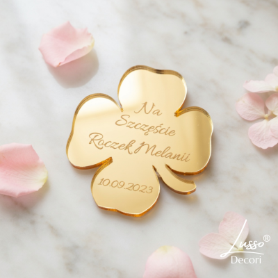 Magnes jako podziękowanie dla gości na roczek i urodziny dziecka. Elegancka pamiątka dla bliskich osób.