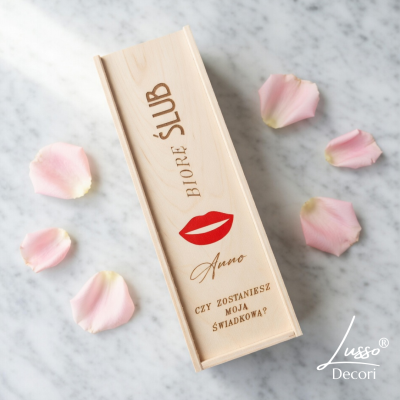 personalizowana skrzynka na wino jasne drewno prośba dla świadkowej elegancki prezent