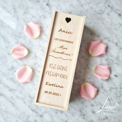 skrzynka na wino prośba o świadkowanie naturalne jasne drewno grawer ślub