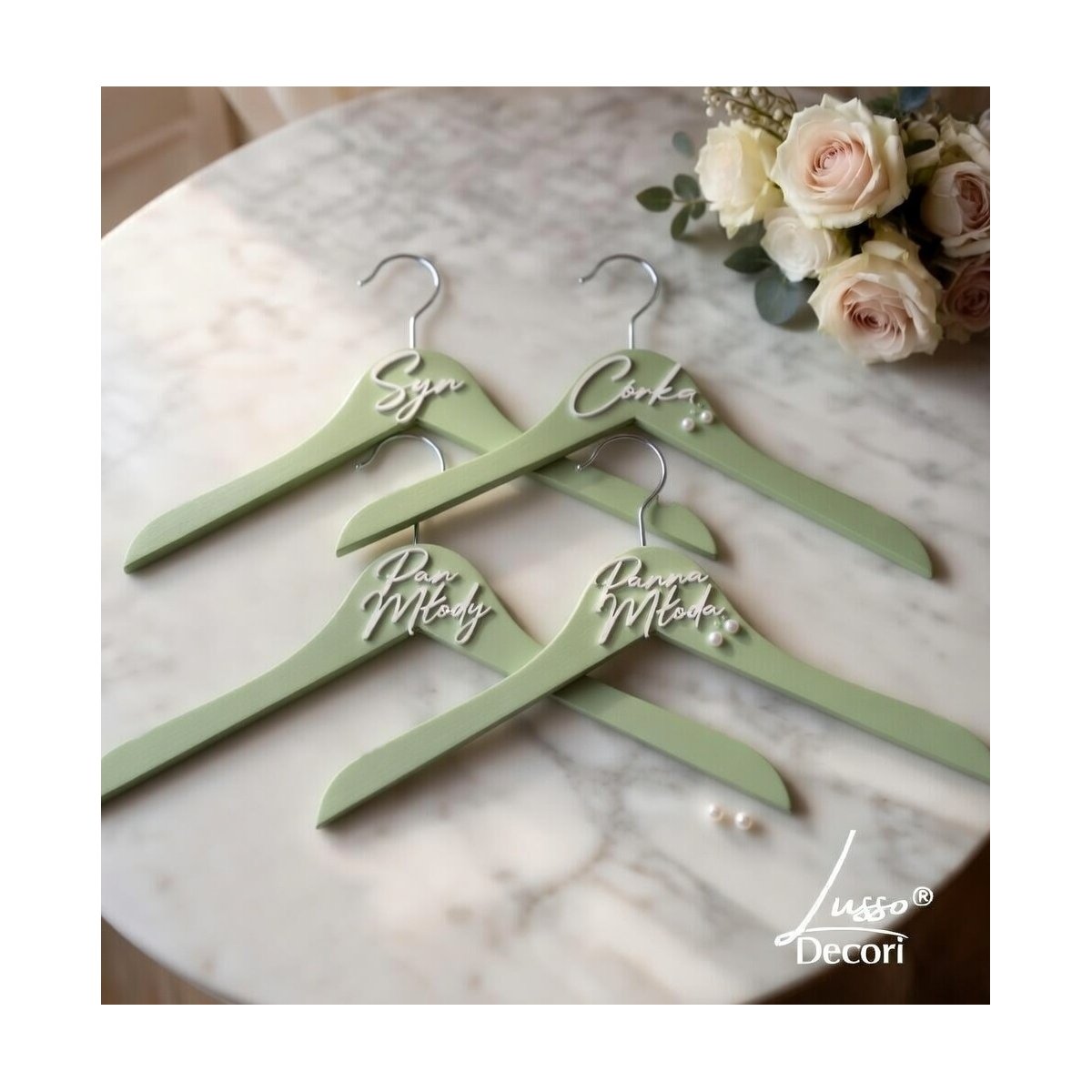 zestaw wieszaków ślubnych szałwiowych panna młoda córka perełki plexi