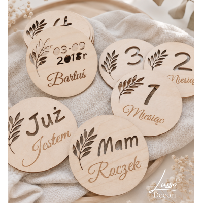drewniane tabliczki do zdjęć dla niemowlaka miesiące personalizowane imię dziecka
