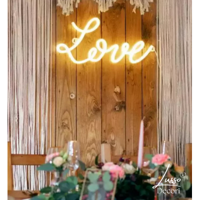 Ledon LOVE na ścianę – świecący napis LED na wesele